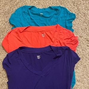 3 v neck tees